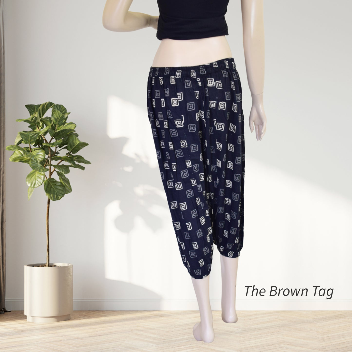 Black block printed short Harem pants