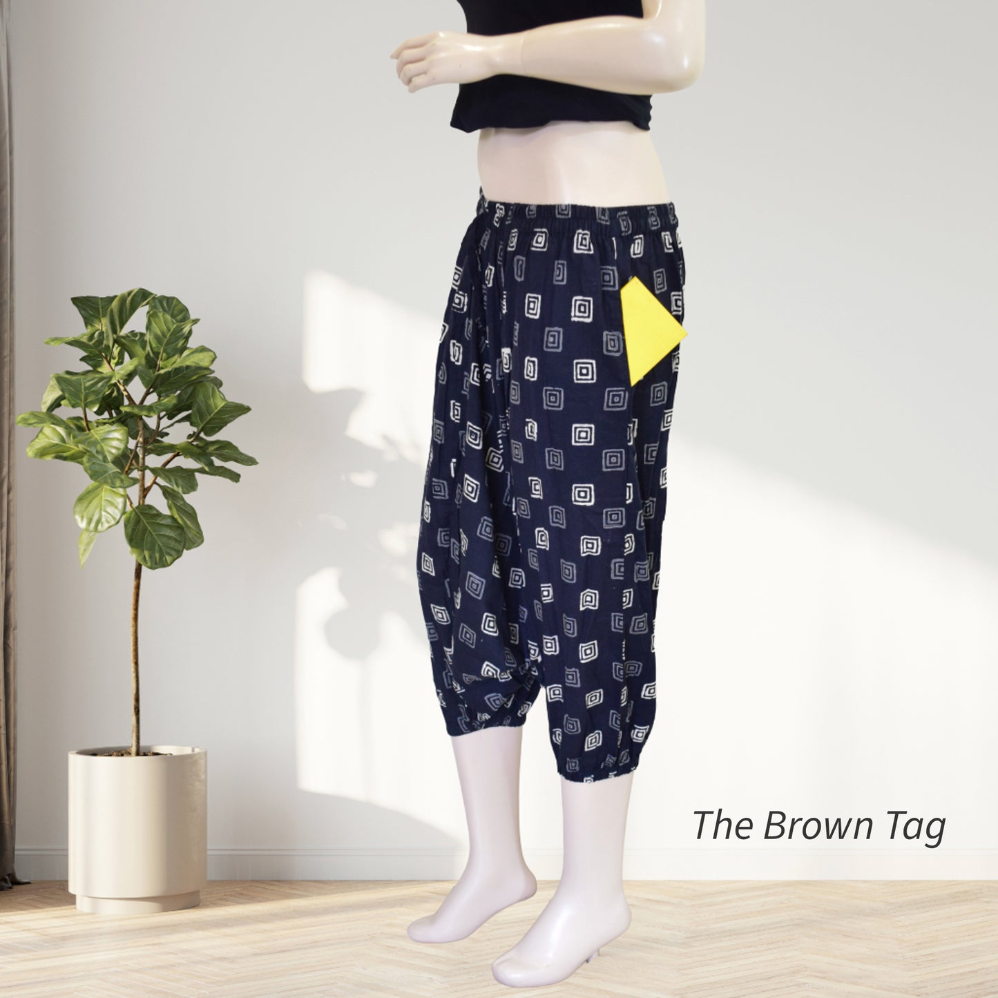 Black block printed short Harem pants