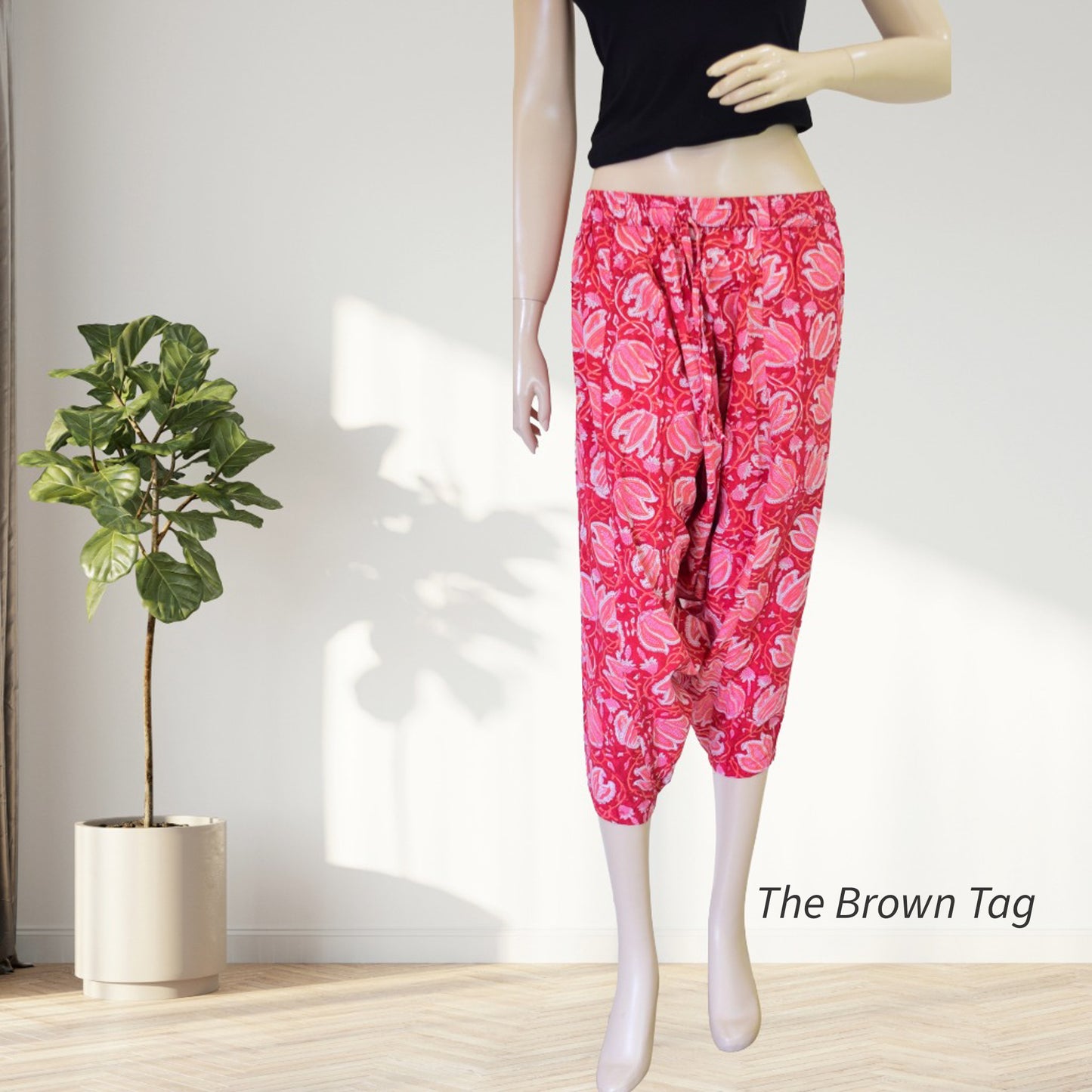 Red floral printed short Harem pants