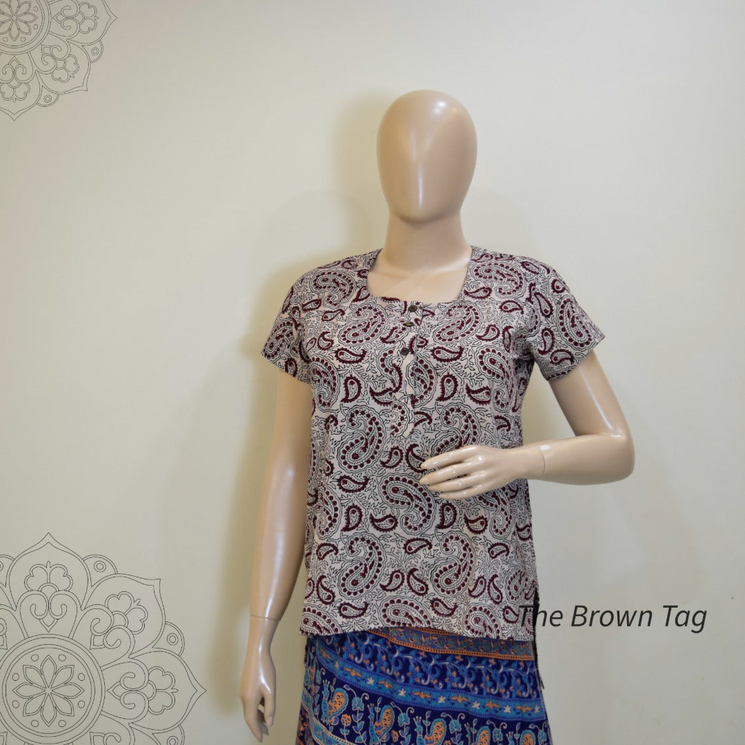 White and red paisley printed short kurthi
