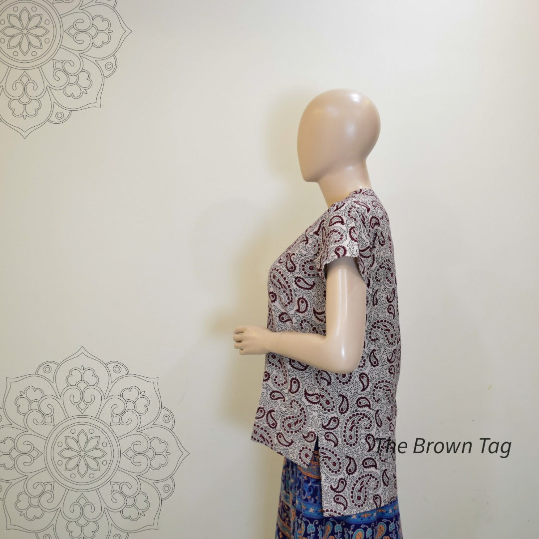 White and red paisley printed short kurthi